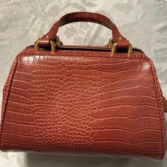 Brand New Lori Griener Faux Alligator Brown Purse - Picture 7 of 8